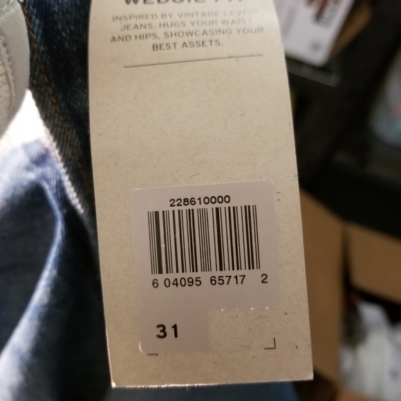 Levi's Wedgie Fit Raw Hem White Oak size 31 - Picture 5 of 8